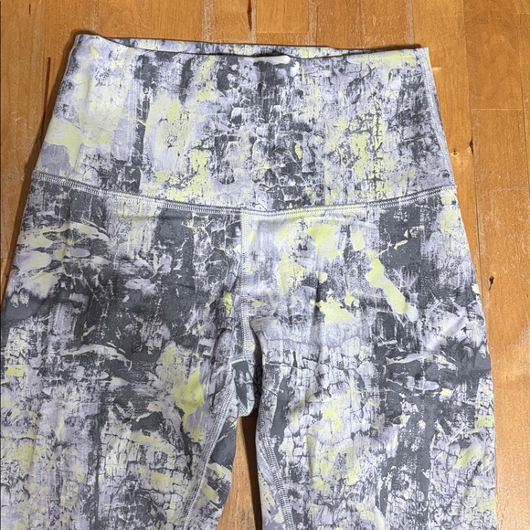 Lululemon Wunder Train high rise leggings - Picture 6 of 10